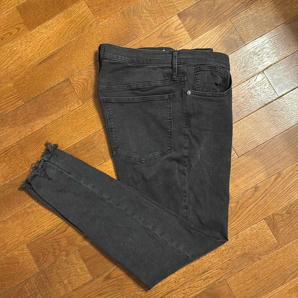 Madewell 9" Mid-Rise Skinny Jeans in Berkeley Black: Button-Through 33